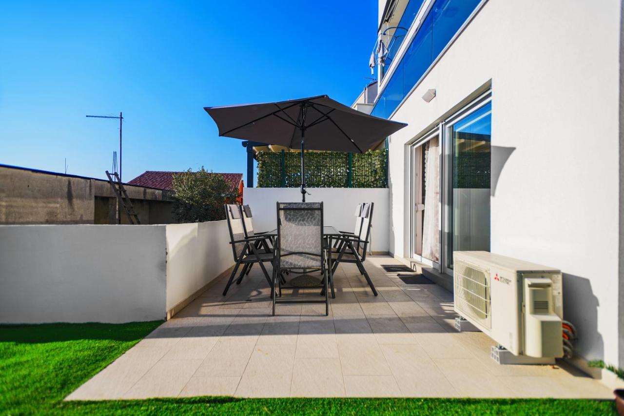 Holiday Apartment Zadar - With Summer Balcony And Parking Exterior photo