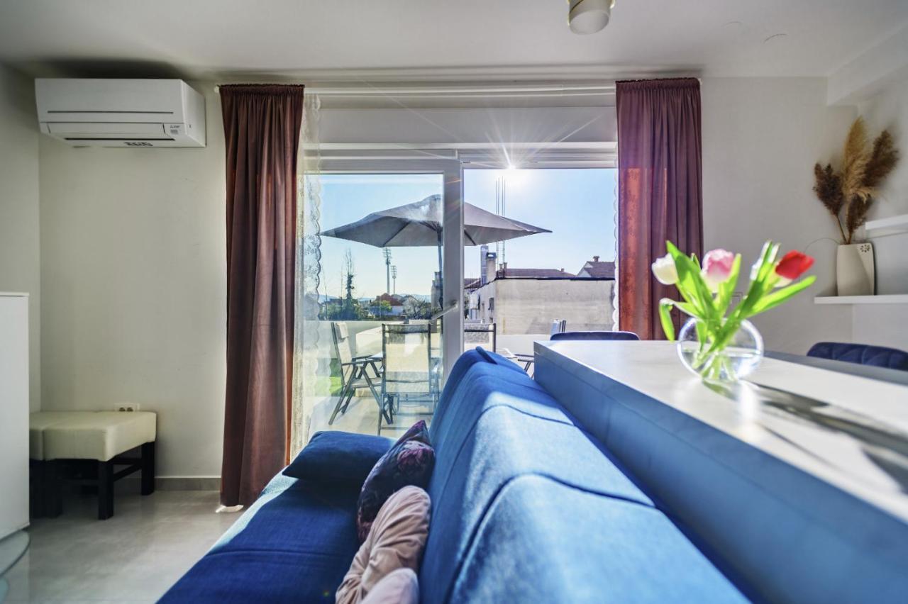 Holiday Apartment Zadar - With Summer Balcony And Parking Exterior photo