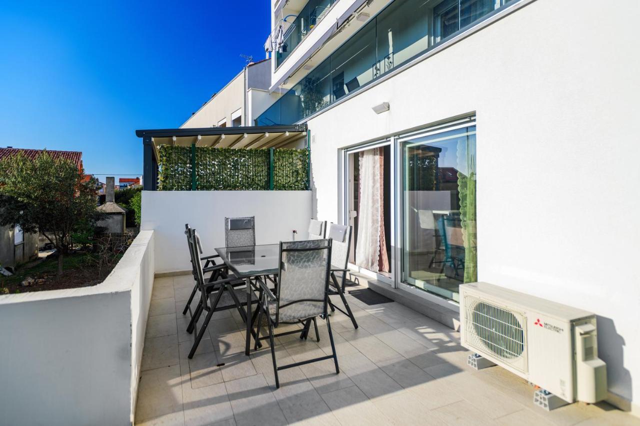 Holiday Apartment Zadar - With Summer Balcony And Parking Exterior photo